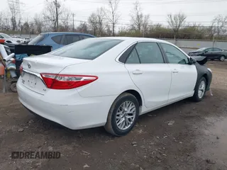 2016 Toyota Camry XLE with VIN 4T1BF1FKXGU227846, listed as a IAAI auction lot 41842937 with 58,146 mi miles. Bid and sale history available at carsss.com. Image 4.