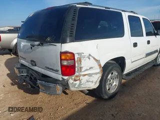 2003 Chevrolet Suburban LT with VIN 3GNEC16ZX3G322144, listed as a IAAI auction lot 41439053 with 239,789 mi miles. Bid and sale history available at carsss.com. Image 6.