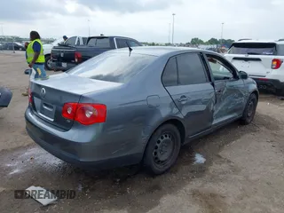 2010 Volkswagen Jetta S with VIN 3VWJZ7AJ0AM019069, listed as a IAAI auction lot 42149448 with 201,157 mi miles and . Bid and sale history available at DreamBid. Image 4.