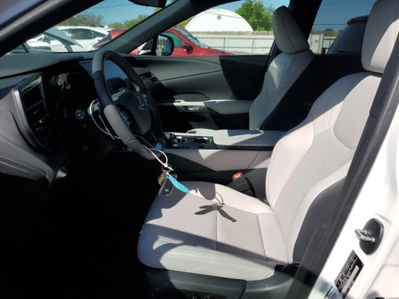 2024 Lexus RX 350 с VIN 2T2BAMCA5RC060288, выставлен на аукционе Copart как лот 54588945 с пробегом 9 912 миль миль и Списание • Salvage title. История ставок и продаж доступна на DreamBid. Изображение 7.