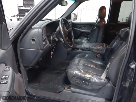 2001 Chevrolet Silverado 1500 LS with VIN 2GCEK19T211104966, listed as a IAAI auction lot 41522754 with 240,384 mi miles. Bid and sale history available at carsss.com. Image 5.