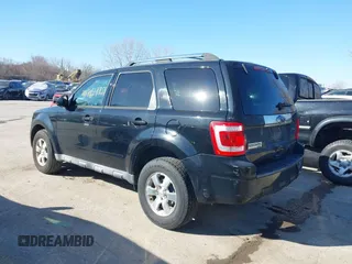 2010 Ford Escape Limited z VIN 1FMCU9E71AKB56741, wystawiony jako IAAI lot #41764959 z przebiegiem 216 816 mil mil oraz . Historia ofert i sprzedaży dostępna na DreamBid. Obrazek 3.