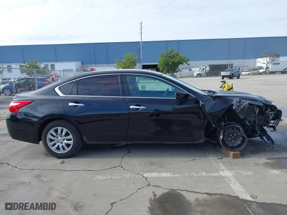 2016 Nissan Altima 2.5 SL with VIN 1N4AL3APXGC138765, listed as a IAAI auction lot 41540035 with 114,966 mi miles. Bid and sale history available at carsss.com. Image 14.