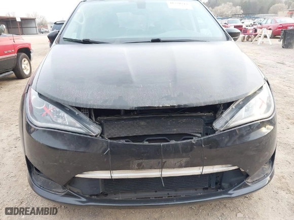 2017 Chrysler Pacifica Touring-L with VIN 2C4RC1BG8HR569467, listed as a IAAI auction lot 41720213 with NaN miles. Bid and sale history available at carsss.com. Image 6.