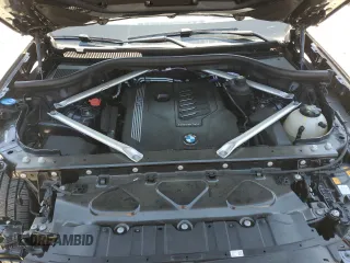 2022 BMW X5 xDrive40i z VIN 5UXCR6C04N9M02929, wystawiony jako Copart lot #56484785 z przebiegiem 53 563 mil mil oraz Szkoda całkowita • Salvage title. Historia ofert i sprzedaży dostępna na DreamBid. Obrazek 12.