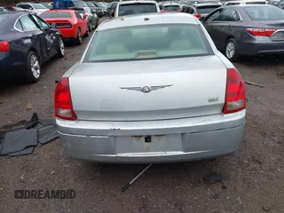 2006 Chrysler 300 Touring with VIN 2C3KA53G66H532518, listed as a IAAI auction lot 41356230 with 203,605 mi miles. Bid and sale history available at carsss.com. Image 15.
