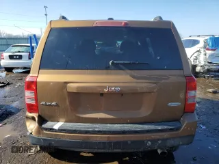 2011 Jeep Patriot Latitude X with VIN 1J4NF4GBXBD165241, listed as a Copart auction lot 46811435 with 197,802 mi miles and Clean Title. Bid and sale history available at DreamBid. Image 6.