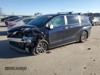2024 Toyota Sienna XLE with VIN 5TDYRKEC3RS185324, listed as a Copart auction lot 49354995 with 30,648 mi miles and Salvage Title. Bid and sale history available at carsss.com. Image 1.