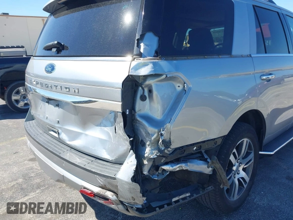 2023 Ford Expedition Limited with VIN 1FMJU1K82PEA50909, listed as a IAAI auction lot 41769610 with 53,098 mi miles. Bid and sale history available at carsss.com. Image 6.