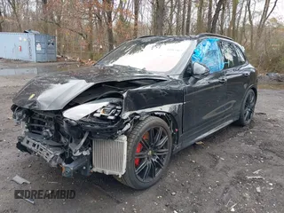 2016 Porsche Cayenne GTS z VIN WP1AD2A20GLA75034, wystawiony jako IAAI lot #41913467 z przebiegiem 79 503 mil mil oraz . Historia ofert i sprzedaży dostępna na DreamBid. Obrazek 18.