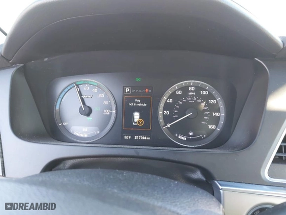 2016 Hyundai Sonata Hybrid Limited with VIN KMHE34L19GA020739, listed as a IAAI auction lot 41649497 with 217,744 mi miles. Bid and sale history available at carsss.com. Image 7.