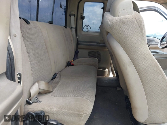 2003 Ford F-250 XL with VIN 1FTNX21P93EC78699, listed as a IAAI auction lot 42547825 with 276,683 mi miles and . Bid and sale history available at DreamBid. Image 8.