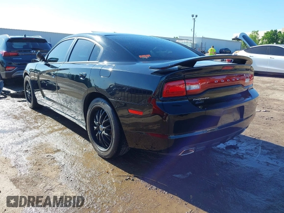 2013 Dodge Charger SE z VIN 2C3CDXBG1DH730428, wystawiony jako IAAI lot #42163825 z przebiegiem 98 664 mil mil oraz . Historia ofert i sprzedaży dostępna na DreamBid. Obrazek 3.
