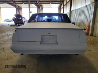1988 Chevrolet Monte Carlo z VIN 1G1GZ11G3JP115201, wystawiony jako Copart lot #75502454 z przebiegiem 71 006 mil mil oraz Szkody całkowita. Historia ofert i sprzedaży dostępna na DreamBid. Obrazek 6.