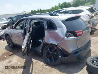 2018 Jeep Cherokee Latitude с VIN 1C4PJLCB7JD542457, выставлен на аукционе IAAI как лот 42336697 с пробегом 73 714 миль миль и . История ставок и продаж доступна на DreamBid. Изображение 14.