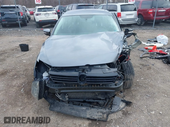 2014 Volkswagen Jetta SE z VIN 3VWD17AJ9EM358777, wystawiony jako IAAI lot #41880077 z przebiegiem 161 985 mil mil oraz . Historia ofert i sprzedaży dostępna na DreamBid. Obrazek 6.