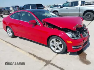 2013 Mercedes-Benz C-Class C 250 with VIN WDDGJ4HB3DG011781, listed as a IAAI auction lot 41862262 with 104,870 mi miles. Bid and sale history available at carsss.com. Image 1.