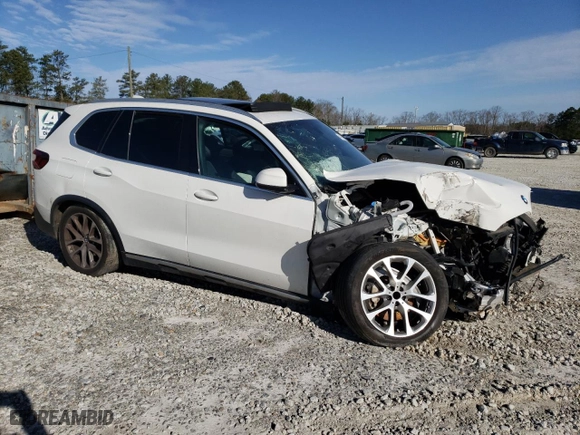 2021 BMW X5 sDrive40i with VIN 5UXCR4C02M9G19725, listed as a Copart auction lot 47860955 with 0 mi miles and Clean Title. Bid and sale history available at carsss.com. Image 4.