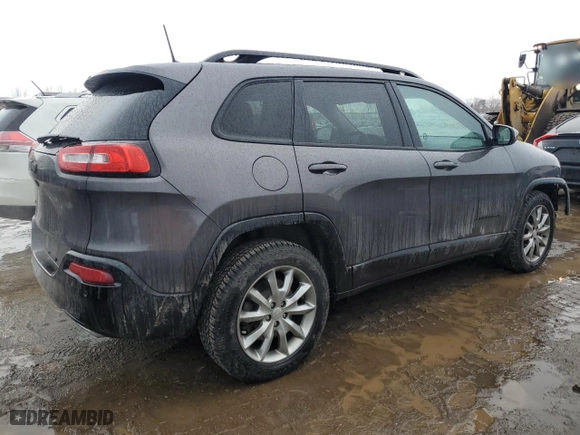 2018 Jeep Cherokee Latitude with VIN 1C4PJMCXXJD585224, listed as a Copart auction lot 47482395 with 96,966 mi miles and Clean Title. Bid and sale history available at carsss.com. Image 3.