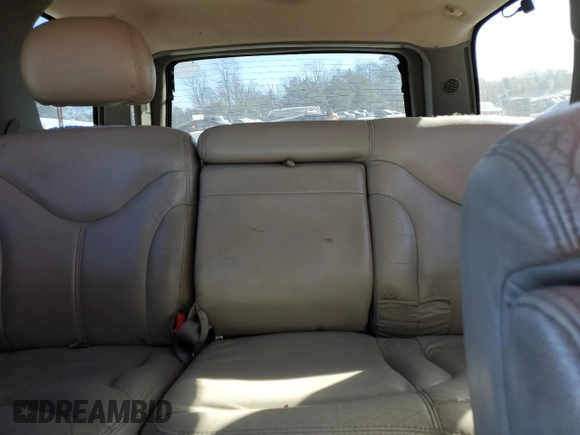 2000 GMC Yukon SLE with VIN 1GKEK13T3YJ107596, listed as a Copart auction lot 83326244 with 293,602 mi miles and Salvage Title. Bid and sale history available at carsss.com. Image 10.