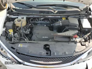 2018 Chrysler Pacifica Touring Plus z VIN 2C4RC1FG3JR100514, wystawiony jako Copart lot #71270634 z przebiegiem 62 517 mil mil oraz Szkoda całkowita • Salvage title. Historia ofert i sprzedaży dostępna na DreamBid. Obrazek 12.