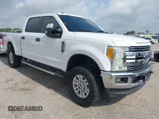 2017 Ford F-250 Lariat z VIN 1FT7W2B68HEC85264, wystawiony jako IAAI lot #42493873 z przebiegiem 185 868 mil mil oraz . Historia ofert i sprzedaży dostępna na DreamBid. Obrazek 1.