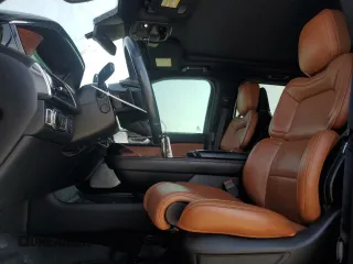 2019 Lincoln Navigator Reserve z VIN 5LMJJ2LT4KEL14574, wystawiony jako Copart lot #51062715 z przebiegiem 86 695 mil mil oraz Tytuł czysty. Historia ofert i sprzedaży dostępna na DreamBid. Obrazek 7.