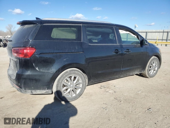 2020 Kia Sedona LX with VIN KNDMB5C10L6642216, listed as a Copart auction lot 84122934 with 92,017 mi miles and Salvage Title. Bid and sale history available at carsss.com. Image 3.