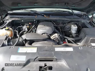 2001 Chevrolet Silverado 1500 LS with VIN 2GCEC19V111272435, listed as a IAAI auction lot 42040260 with 184,968 mi miles. Bid and sale history available at carsss.com. Image 10.
