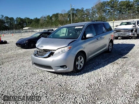 2017 Toyota Sienna LE Auto Access Seat с VIN 5TDKZ3DC1HS768261, выставлен на аукционе Copart как лот 49457495 с пробегом 154 535 миль миль и Списание • Salvage title. История ставок и продаж доступна на DreamBid. Изображение 14.