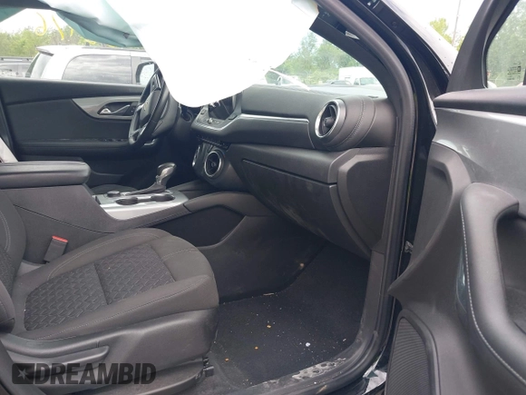 2020 Chevrolet Blazer LT с VIN 3GNKBHRS2LS623727, выставлен на аукционе IAAI как лот 42552476 с пробегом 32 305 миль миль и . История ставок и продаж доступна на DreamBid. Изображение 5.