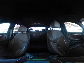 2019 BMW 5 Series 530i z VIN WBAJA5C52KWW20562, wystawiony jako IAAI lot #42075298 z przebiegiem Nie podano mil oraz . Historia ofert i sprzedaży dostępna na DreamBid. Obrazek 19.