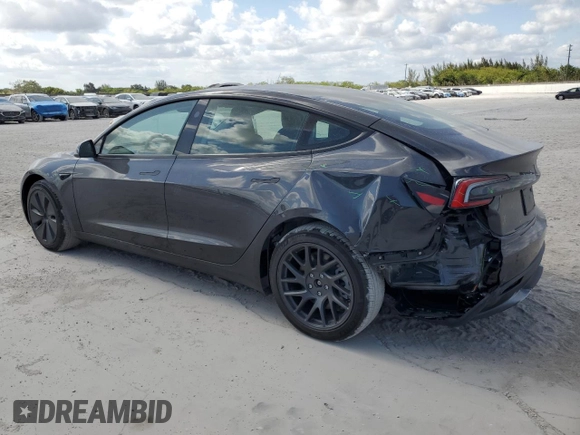 2025 Tesla Model 3 Long Range z VIN 5YJ3E1EA3SF974534, wystawiony jako Copart lot #53025525 z przebiegiem 228 mil mil oraz Szkoda całkowita • Salvage title. Historia ofert i sprzedaży dostępna na DreamBid. Obrazek 2.