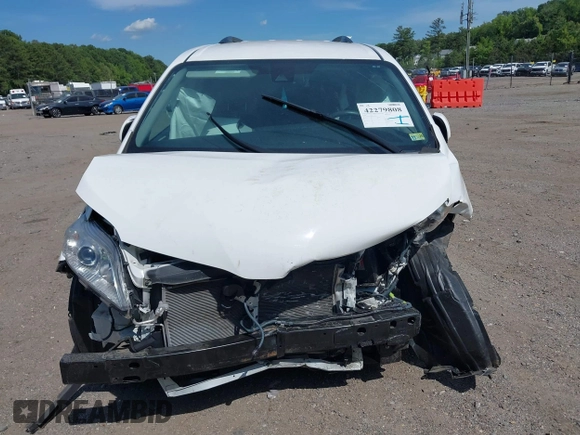 2020 Toyota Sienna LE Auto Access Seat with VIN 5TDKZ3DCXLS059272, listed as a IAAI auction lot 42279808 with 2 mi miles and . Bid and sale history available at DreamBid. Image 13.