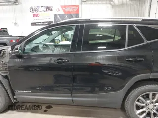 2024 GMC Terrain SLT z VIN 3GKALVEGXRL338413, wystawiony jako IAAI lot #42592625 z przebiegiem 31 104 mil mil oraz . Historia ofert i sprzedaży dostępna na DreamBid. Obrazek 15.