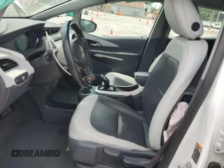 2017 Chevrolet Bolt EV Premier z VIN 1G1FX6S04H4143729, wystawiony jako Copart lot #61012435 z przebiegiem 54 277 mil mil oraz Szkoda całkowita • Salvage title. Historia ofert i sprzedaży dostępna na DreamBid. Obrazek 7.