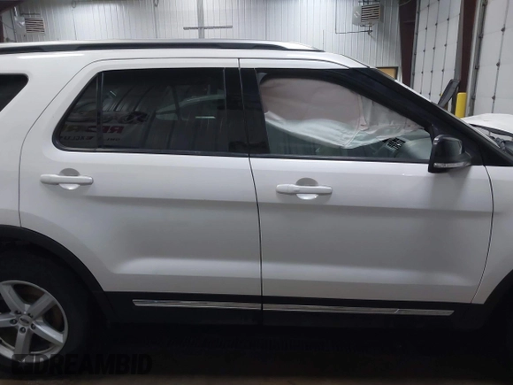 2016 Ford Explorer XLT z VIN 1FM5K8D88GGA95967, wystawiony jako IAAI lot #41758697 z przebiegiem 146 908 mil mil oraz . Historia ofert i sprzedaży dostępna na DreamBid. Obrazek 13.