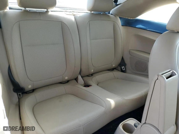 2019 Volkswagen Beetle SE with VIN 3VWJD7AT3KM719413, listed as a Copart auction lot 68978734 with 37,017 mi miles and Salvage Title. Bid and sale history available at carsss.com. Image 10.