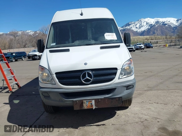2011 Mercedes-Benz Sprinter Cargo with VIN WD3PE8CB5B5607099, listed as a IAAI auction lot 41802421 with 286,420 mi miles. Bid and sale history available at carsss.com. Image 12.