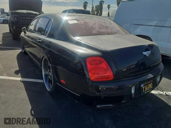 2006 Bentley Flying Spur z VIN SCBBR53W76C034247, wystawiony jako Copart lot #58636805 z przebiegiem 39 446 mil mil oraz Tytuł czysty. Historia ofert i sprzedaży dostępna na DreamBid. Obrazek 3.