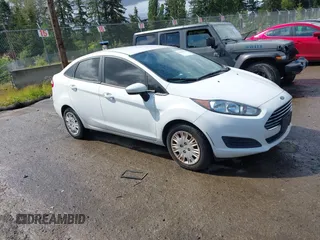 2014 Ford Fiesta S z VIN 3FADP4AJ1EM235870, wystawiony jako IAAI lot #42304334 z przebiegiem 212 493 mil mil oraz . Historia ofert i sprzedaży dostępna na DreamBid. Obrazek 1.