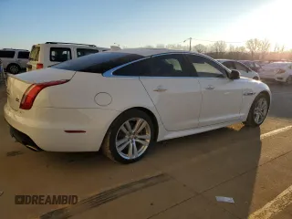 2016 Jaguar XJ R-Sport with VIN SAJWJ1CD8G8W02265, listed as a Copart auction lot 42821565 with 89,628 mi miles and Clean title. Bid and sale history available at DreamBid. Image 3.