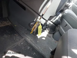 2005 Dodge Caravan SXT z VIN 2D4GP44L35R498670, wystawiony jako IAAI lot #42278939 z przebiegiem Nie podano mil oraz . Historia ofert i sprzedaży dostępna na DreamBid. Obrazek 11.