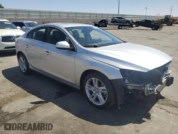 2015 Volvo S60 T5 Drive-E Premier z VIN YV126MFB2F2301285, wystawiony jako Copart lot #52612095 z przebiegiem 103 816 mil mil oraz Szkoda całkowita • Salvage title. Historia ofert i sprzedaży dostępna na DreamBid. Obrazek 4.