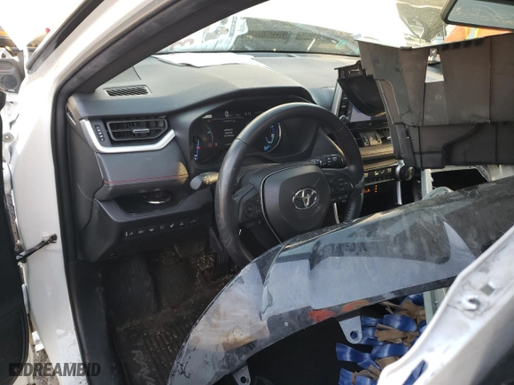 2021 Toyota RAV4 Prime XSE with VIN JTMFB3FV4MD020811, listed as a Copart auction lot 38995123 with 33,905 mi miles. Bid and sale history available at carsss.com. Image 8.