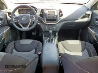 2017 Jeep Cherokee Sport с VIN 1C4PJLAB4HW669250, выставлен на аукционе Copart как лот 56953665 с пробегом 166 376 миль миль и Списание • Salvage title. История ставок и продаж доступна на DreamBid. Изображение 8.