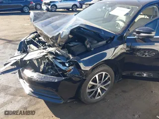 2018 Volkswagen Jetta 1.4T SE with VIN 3VWDB7AJ8JM211535, listed as a IAAI auction lot 41231317 with 68,316 mi miles. Bid and sale history available at carsss.com. Image 12.