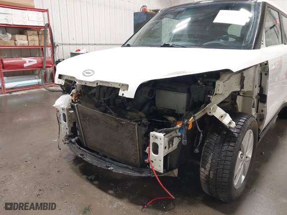 2015 Kia Soul ! with VIN KNDJX3A53F7184832, listed as a IAAI auction lot 42042994 with 72,216 mi miles. Bid and sale history available at carsss.com. Image 6.