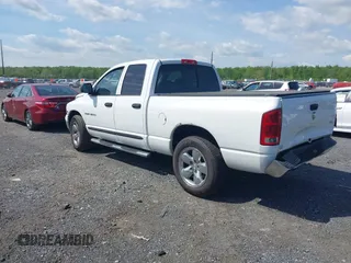 2005 Dodge 1500 SLT z VIN 1D7HA18D25S128335, wystawiony jako IAAI lot #42149223 z przebiegiem 285 923 mil mil oraz . Historia ofert i sprzedaży dostępna na DreamBid. Obrazek 3.