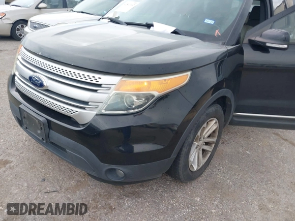2014 Ford Explorer XLT with VIN 1FM5K7D88EGB89449, listed as a IAAI auction lot 42541102 with 180,205 mi miles and . Bid and sale history available at DreamBid. Image 6.